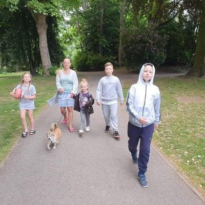 bazabong's profile picture. Ordinary guy who cuts hair.