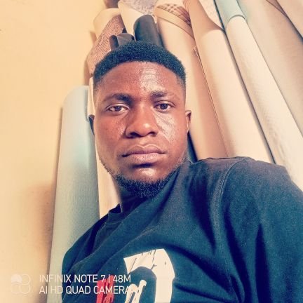 Promise85585718's profile picture. Business man