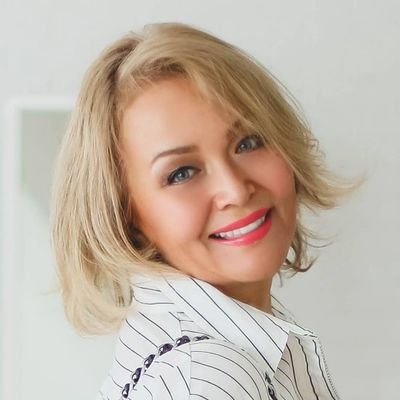 MacoosyTV's profile picture. A world that is beyond reality is tempting, and I invite you to go on a colorful journey.
 Using various forms and bright colors I create a new reality.