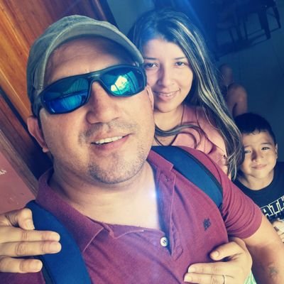 jhomer17's profile picture. 