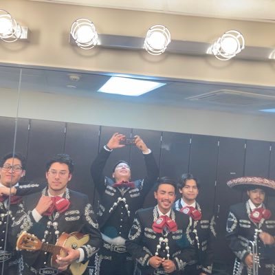 Mariachi is in my blood
11/09💕
Nothing feels real