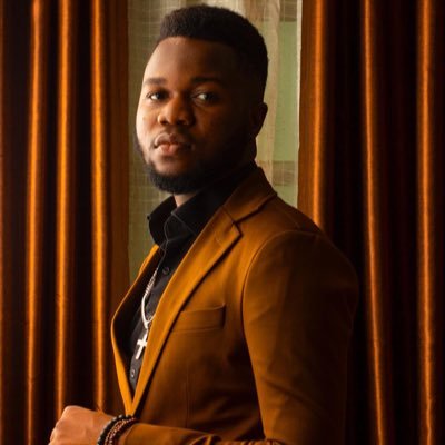 billionaire_t33's profile picture. The GodMan - John 14:20✝️🤍| Psalmist | | IT Enthusiast| FCB❤️💙 Host🎙️ @ The GodMan Podcast with Billionaire Tee