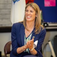 Lori Trahan(@RepLoriTrahan) 's Twitter Profile Photo