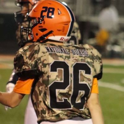 RHS 2023 Football/Track 5’5 145Ibs RB: 3.1 GPA Email: dylwhite37@gmail.com Phone number: 815-715-0695