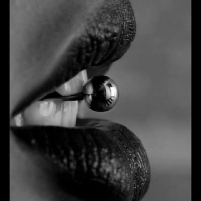🍑Sex Talk 
🍑StoryTeller 
🍑Liberated Woman
 #Follow Me and I Follow back 😉