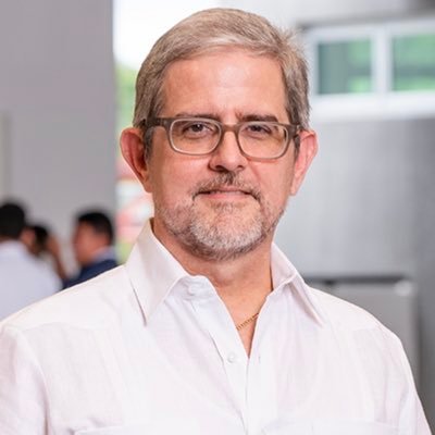 Psicólogo. Socio Director en López, Morales y Chiari Abogados. Director Ejecutivo en Academia Integral San Lucas.