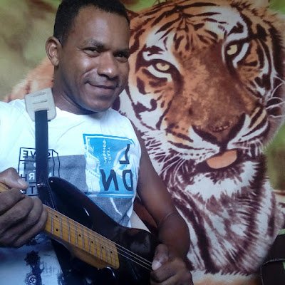 ValdeirSOUPAZ's profile picture. patriota e apoiador de Bolsonaro formado na área da micro eletrônicos Rob música e marcenaria