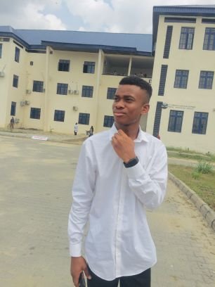 VictorR66638245's profile picture. I'm always happy 😊😊