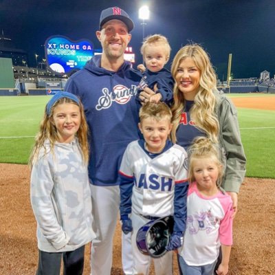 Husband | Father | Pro Baseball Player

I think and write for athletes, coaches, and parents on the integration of sports, faith, and human formation.