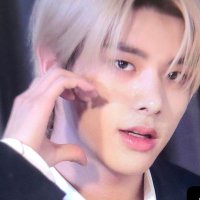 ً (@hourlyunie) 's Twitter Profile