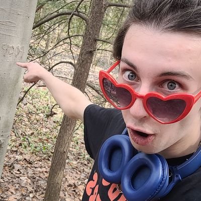Genderqueer Hellpit
She/They Transfemme
Always looking to play Magic or DnD with friends!!
22