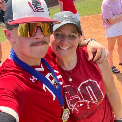 @cjpowell25's BSB Mom ⚾️ Vids: https://t.co/gd6Y9AzAkQ - 🦋 Jeremiah 29:11; Proverbs 16:9 🌻 4/3/2020💍