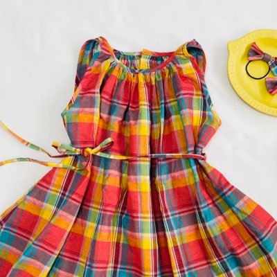 娘、息子の服とわたしの服をどんどん仕立てる洋裁アカウント|娘6歳&息子2歳|親子お揃い|ときどき小物|リバティはパッチワークとポイント使いが好き|派手好き|刺繍練習中🪡|たまに生地デザイン🎨 長くおやすみしたりもします|インスタに過去作品記録しています🧵