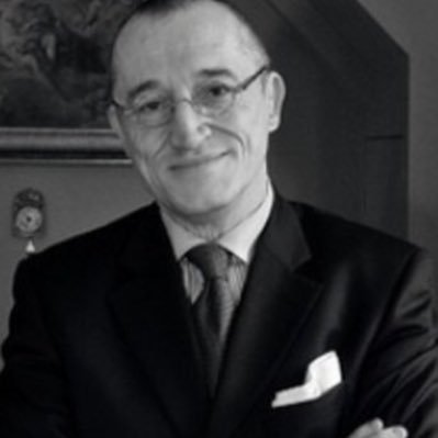 Péguy:«Tout ce qui élève unit». Rassembler les Français sur la France, réunir les droites, redresser la France. Directeur du «Nouveau Conservateur». ♦️