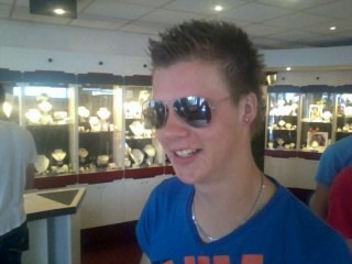 MaartennXd's profile picture. Hoevevooruit selectie, Grolsch, uitgaan, keetje, moooii