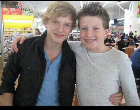josh w here!
my other one got hacked! -.- and the pass got changed! -.- but anyways im the real!