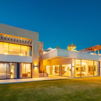 pureluxuryEM's profile picture. Luxury real estate agency Based in Marbella, Spain ☀️🌴