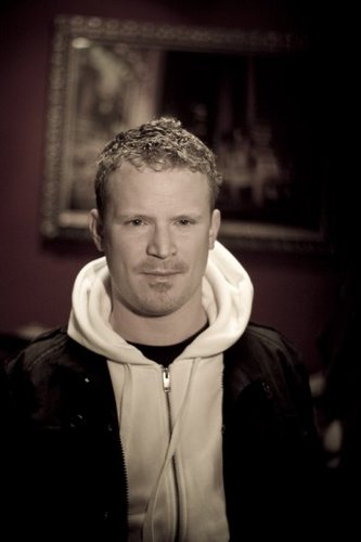 PeterPrelc's profile picture. Fotr, digitalni marketer, eks spletni/TV športni novinar, Pittsburgh Penguins fan, bbq grill uživač...