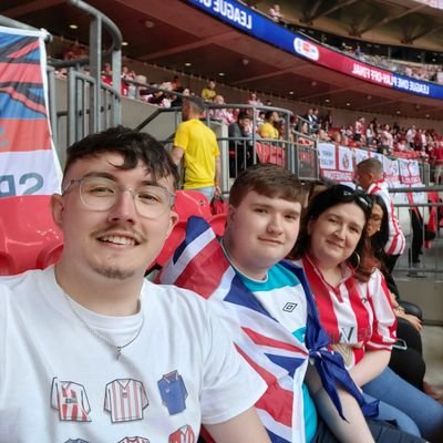 SAFC in my heart and my brain (mind I've had brain surgery x 2) #hawaythelads There is a light that never goes out....wish the Tories would though!