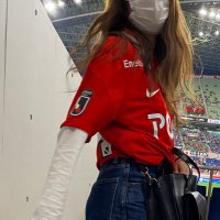 ᴍɪᴋɪ (@reds__m) 's Twitter Profile