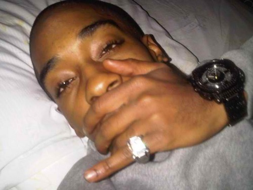 I ONLY FOLLOW BAD BITCHES....AND ONLY FOLLOW IF THEY CHASIN MONEY..you could call me whatever except broke it wouldnt make sense so how you gunna make dollas?
