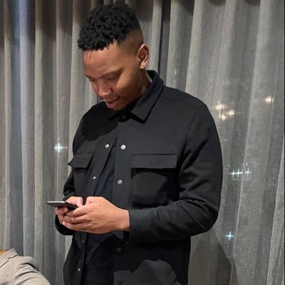 LesediBM's profile picture. 