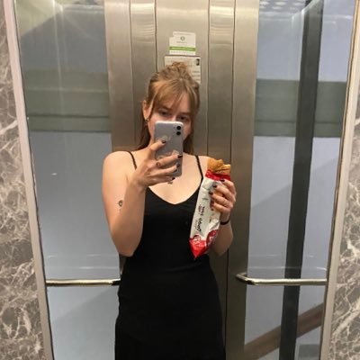 babuushkaa_'s profile picture. it’s freaking bats, I love Halloween, I’m in love with the Halloween hello kitty mugs from Home Goods