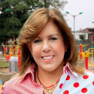 Ex gobernadora del Valle, ex Directora de Coldeportes. Amo servir a la gente!! Opiniones personales.