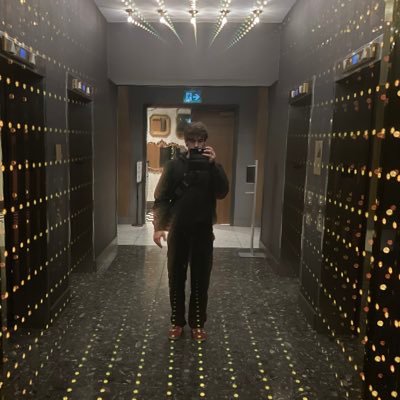 adamhendersonn's profile picture. just claiming my territory