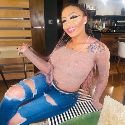 PNaynayyy's profile picture. 21 years young🧚🏽‍♂️