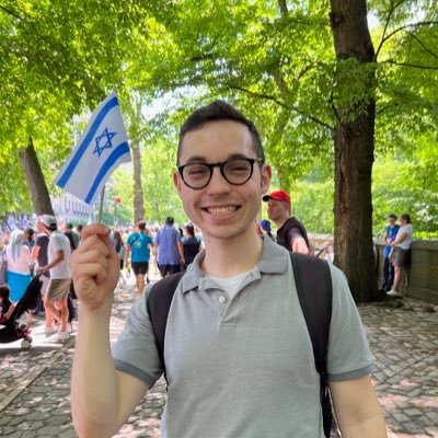Director of Operations, @18_Forty | Columnist, @JDForward | Semikha Student, @YUNews | Former Editor in Chief, @yu_commentator | Views my own