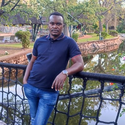 Good listener: who had an inquisitive mind from day one: 📘am an avid reader, this stood out to be one of my weaknesses and this shall herald my success 😁😎❤️