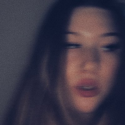 juststfu_em's profile picture. “i take smelling good very seriously” - she/her - HCA🩺