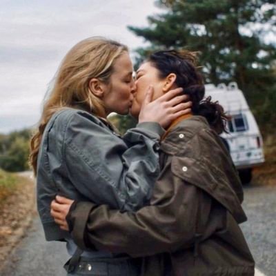 Killing Eve is a love story 💜💜Villanelle💜💜Jodie Comer🍓🫐♀♀ Sapphic acrobatics 👭 Gen X (aka Not Young) 🏳‍🌈🚛😵👻👍🌈 Minors please DNI 🚫