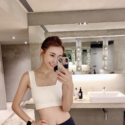 📍🇸🇬🇱🇷   
👩🏻‍🦰Entrepreneur
💹Crypto lover
 💃🏻🌿🏊‍♀️🏄‍♀️✈️🧘‍♀️🛍🍽🏑🎨🎬