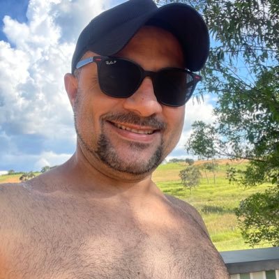 marcorello's profile picture. Eu, eu mesmo, eu de novo ...