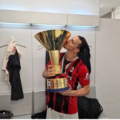 ghuraf0a's profile picture. milaniseta and ittihad fans💛❤️