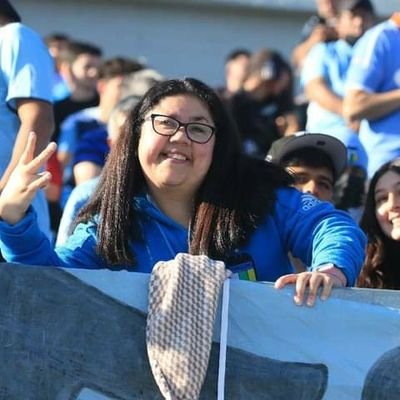 Celeste hasta las patas 💙💚💛 
Tía de 5 pollitos 🐥
Tejer es mi pasión 🧶
Dueña de @CatalinaTejidos