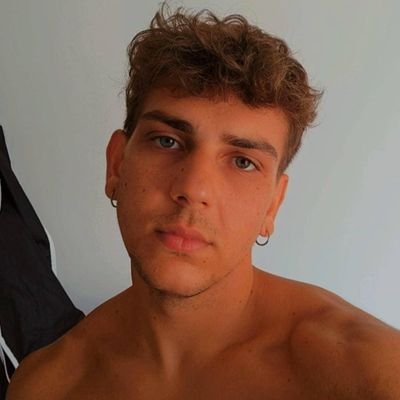 nodas_sara's profile picture. Panathinaikos ☘️
Ac Milan 🔴⚫