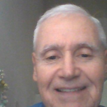 RoyL81082806's profile picture. Retired Banker