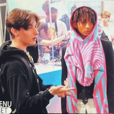 LenoFlamo's profile picture. in a different dimension I’m actually successful in life