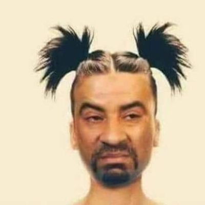 يبعث الله من يحتضنك في قلبه كوطن صغير، بعيداً عن تفاهة هذا العالم والسوء الذي يسكنه في كل زاوية.🌟❤️
#رضوى_عاشور 🌸