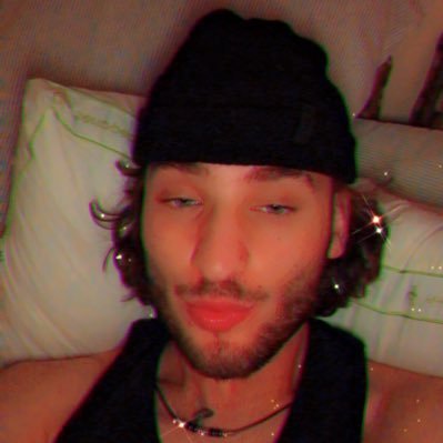 YOUTUBER (kinda lol). just a broke college kid if i’m being honest with myself 🙂👍🏼