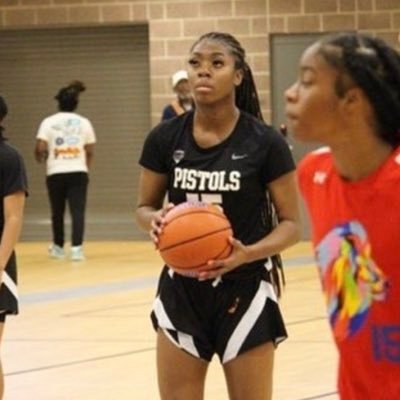 5’9 SF #15 |Stockbridge High school |Ga Pistols South 17U |c/o2024
https://t.co/uYNnxQ8EqT…