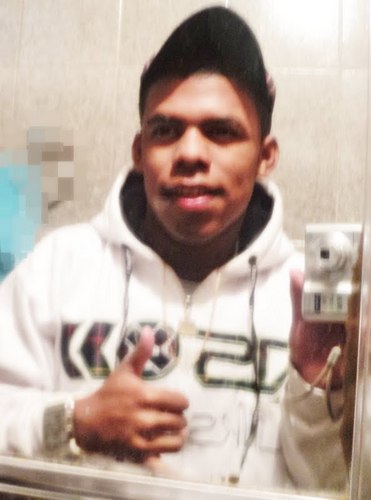 -Naum aadiantaa eesperaar 'Atitudee' dee queem Naum teem...! 
-.. V I V E R , ser livre. ♪