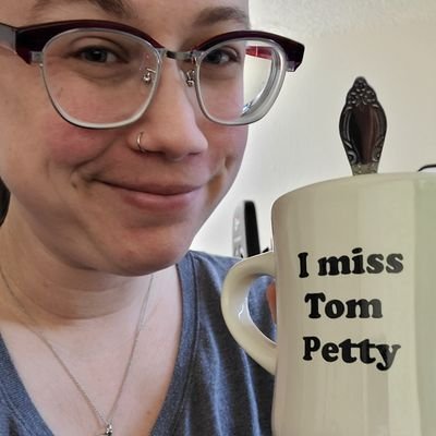 Atheist | Humanist | T1D | Reproductive justice advocate | she/her | An amalgamation of all my life experiences | I'm always down to talk about @tompetty