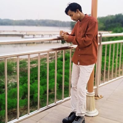 elnahrowi98's profile picture. Suka Menulis dan Berjurnalistik. Khodim di https://t.co/JwtIRWEP8M