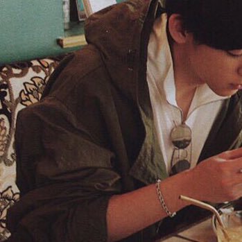 p_q829to's profile picture. みさきくれない