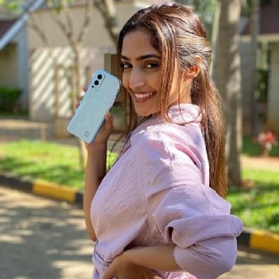 Always be Happy 😍