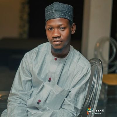 My life ♥ is a painful battle🗡 between my love to FOOD 🍨 and not gaining WEIGHT 💪. Funny but true.
ABUSITE.
Islam.
Hausa/Fulani.
kano.